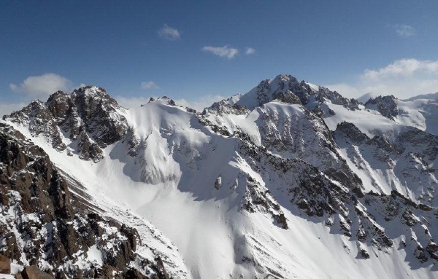 Climbing to Amangeldy Peak