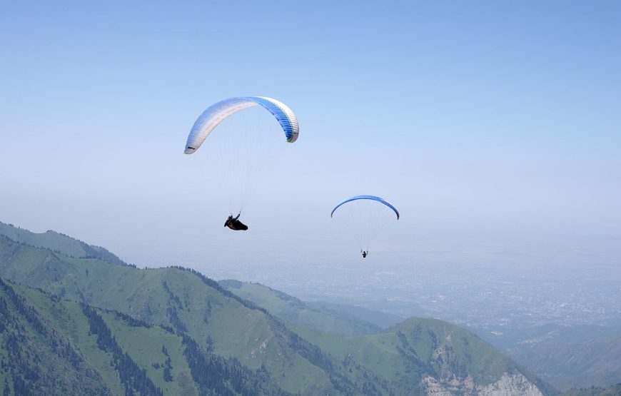 Paragliding — freedom in the sky