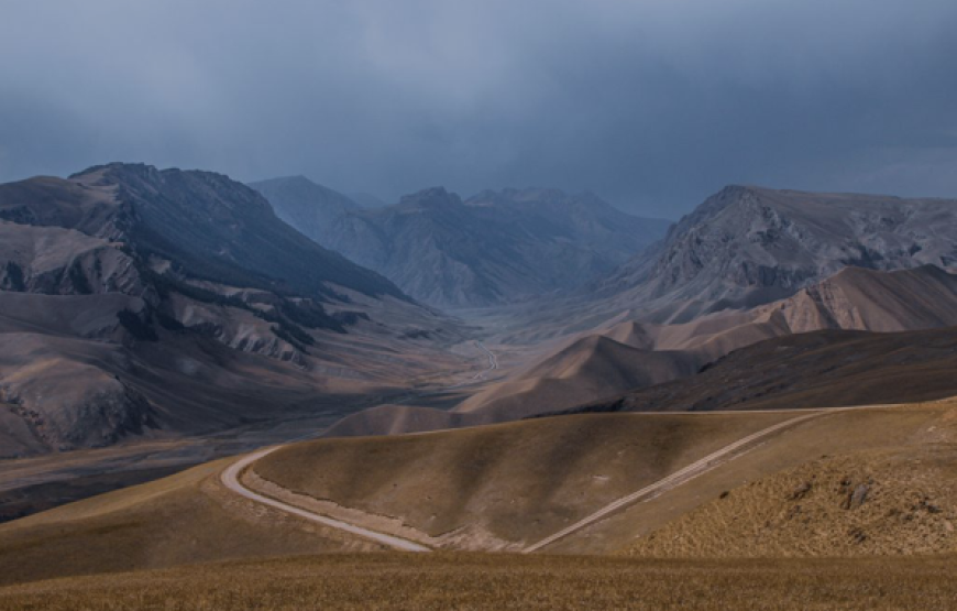 4-Day Jeep Kyrgyzstan Tour from Almaty: The Most Photogenic Son-Kul & Kel-Suu Lakes